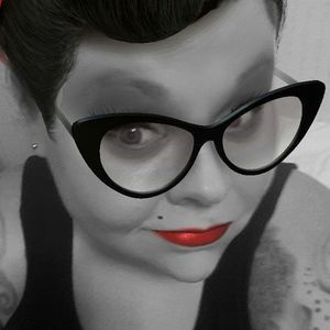 Meet your Posher, Joanessa